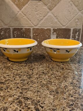Terramoto Set Of 2 Lemon Bowls Ceramic Pottery Cereal Soup Sunny Yellow Rare